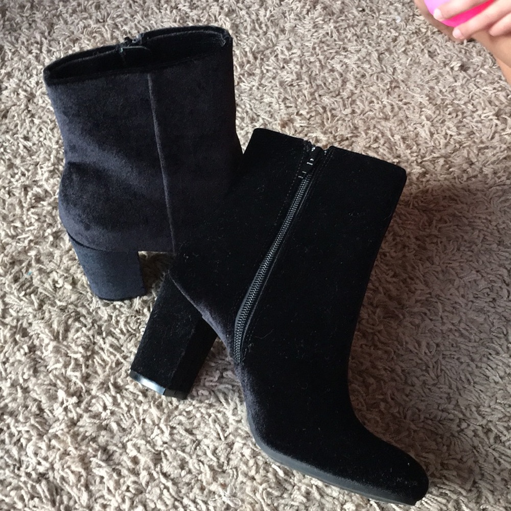 Ankle boots - Picture 2 of 4